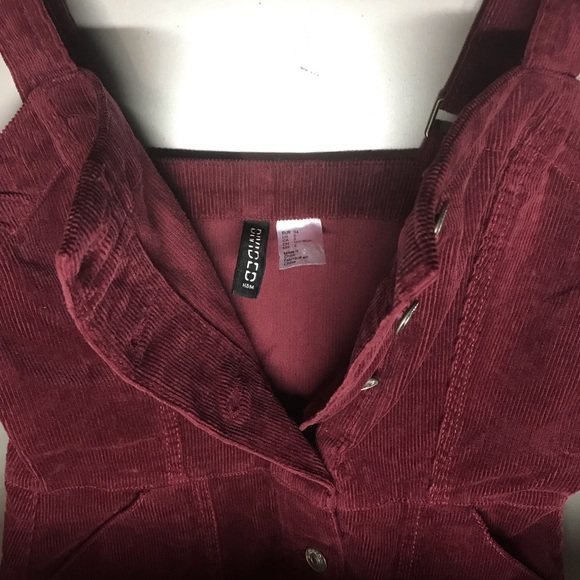H&M burgundy buttoned dress - Picture 2 of 4